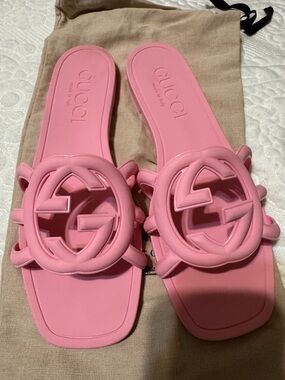 Gucci Wild Rose Interlocking GG Slide Sandals